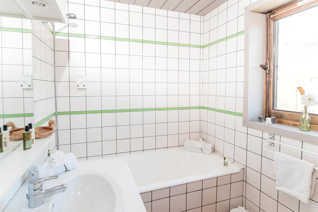 Madame Vacances Hotel Le Christina Alpe d'Huez Room photo